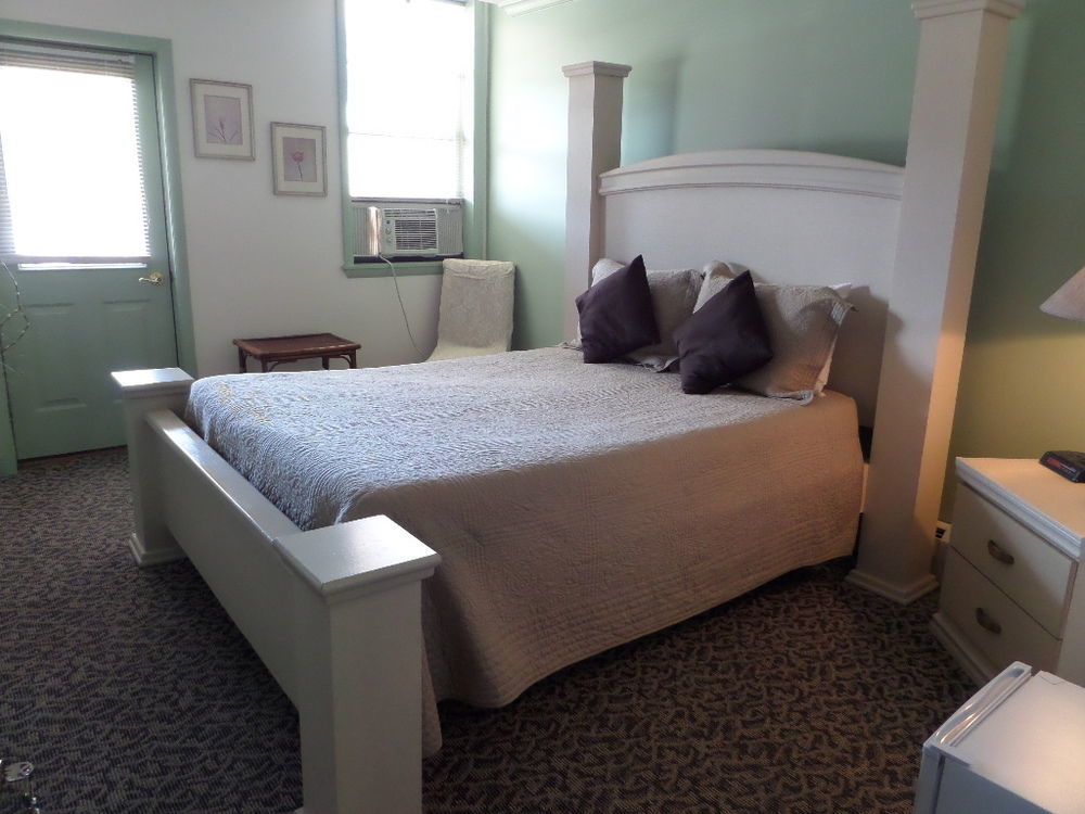 Stone Waters Inn Bellaire Екстер'єр фото